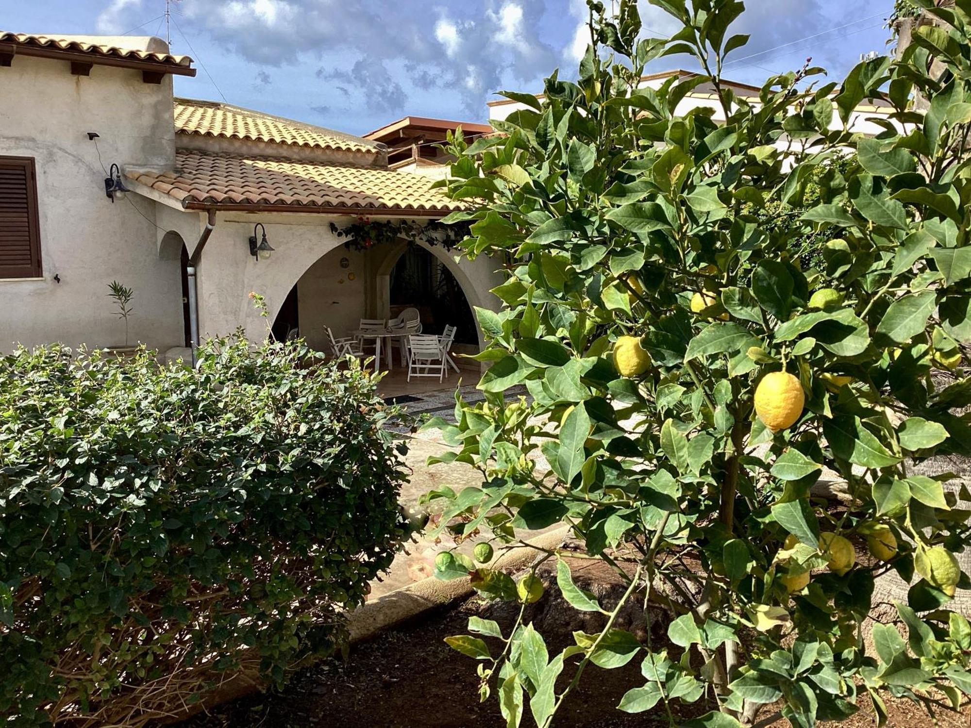 Villa Silvana Mazara del Vallo Exteriör bild
